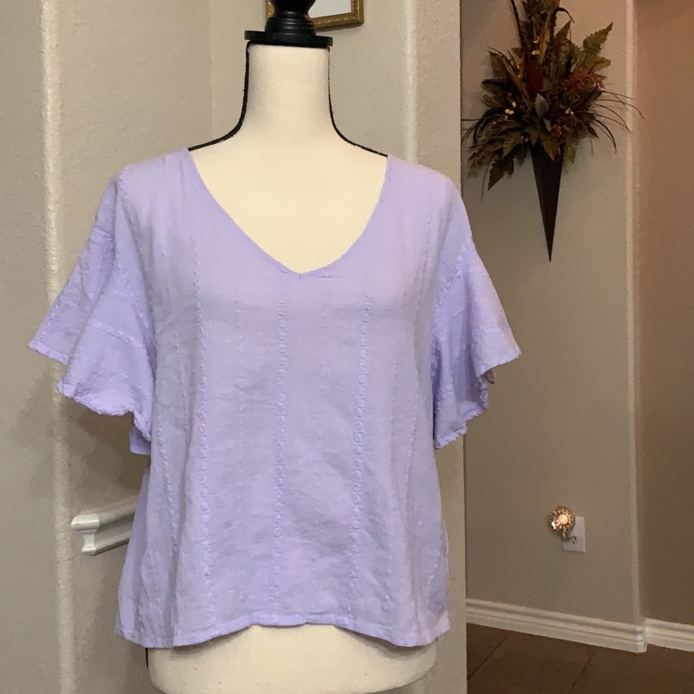 Universal thread purple ruffled sleeve top Size L